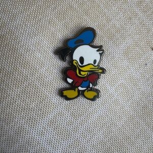 Disney Parks Enamel Trading Pin - Cuties Donald Duck